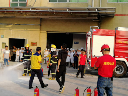 深圳光明新區(qū)寶利時(shí)計(jì)表全廠員工：警民聯(lián)合消防演練 合力打造平安工廠(圖2)
